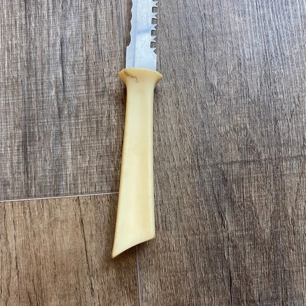 Vintage‎ Quikut Frozen Food Knife Stainless Steel Double Serrated Cream Handle